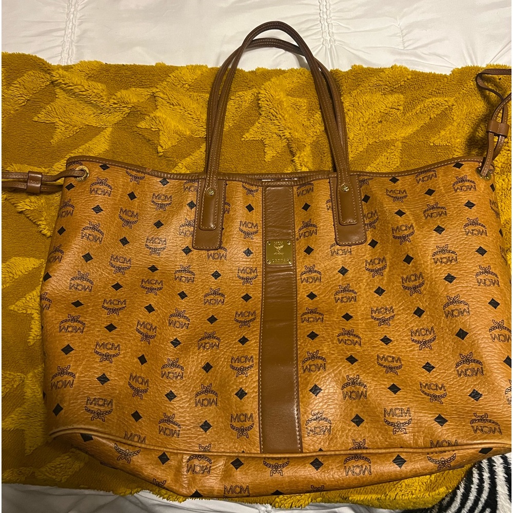 MCM Liz Reversible Large Visetos Tote Bag